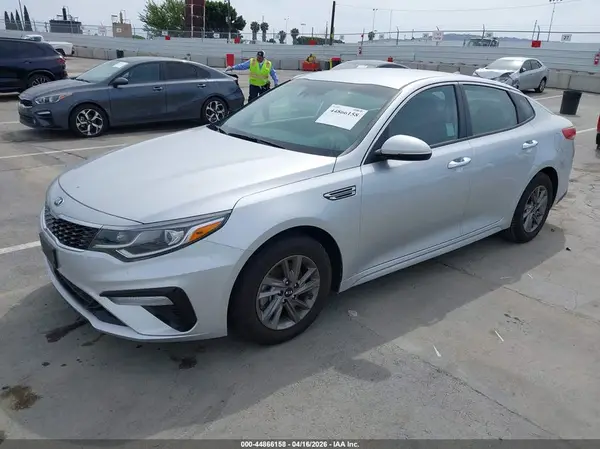 5XXGT4L31LG391522 2020 KIA OPTIMA - Image 2