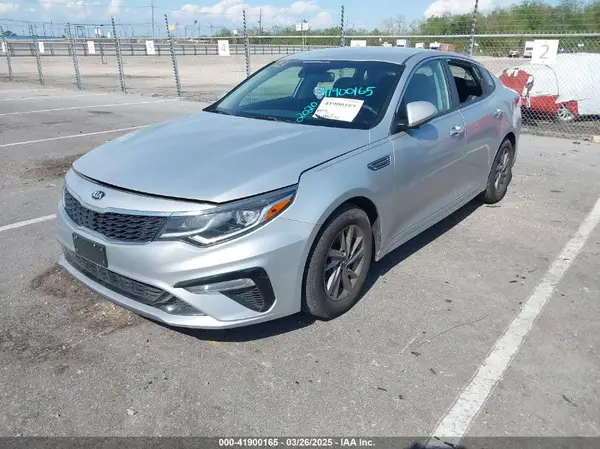 5XXGT4L31LG393688 2020 KIA OPTIMA - Image 2