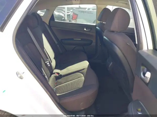 5XXGT4L31LG399121 2020 KIA OPTIMA - Image 8