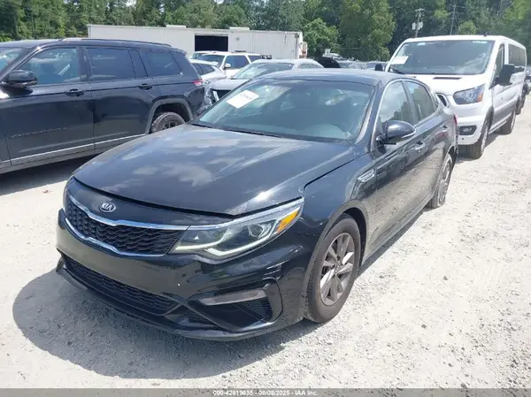 5XXGT4L31LG400977 2020 KIA OPTIMA - Image 2