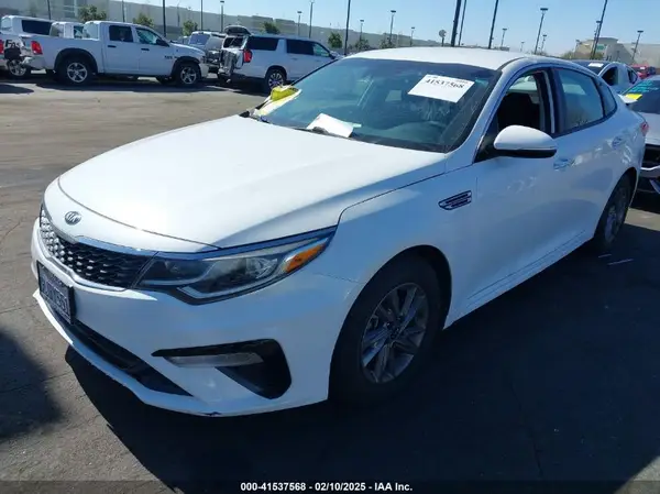 5XXGT4L31LG404625 2020 KIA OPTIMA - Image 2