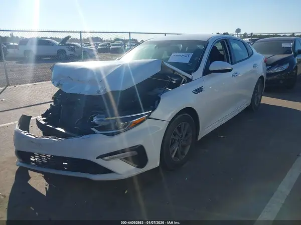 5XXGT4L31LG413261 2020 KIA OPTIMA - Image 2