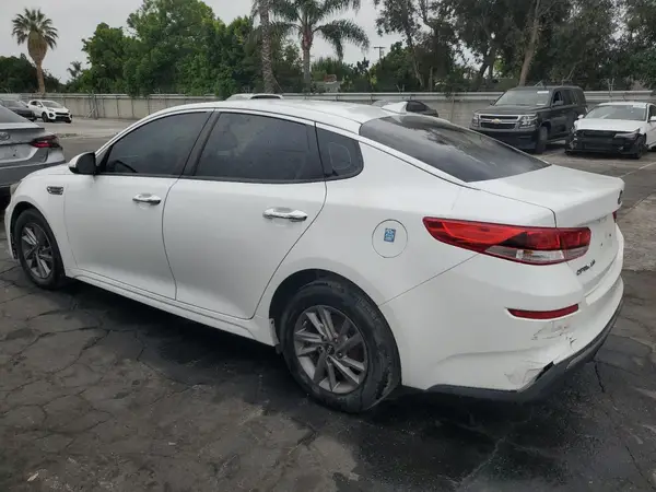 5XXGT4L31LG418704 2020 KIA OPTIMA - Image 2