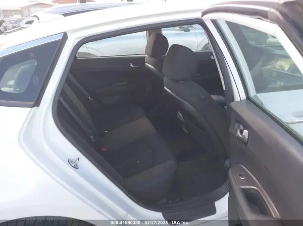 5XXGT4L31LG420288 2020 KIA OPTIMA - Image 8