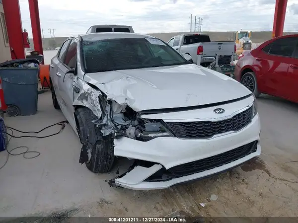 5XXGT4L31LG427080 2020 KIA OPTIMA - Image 1