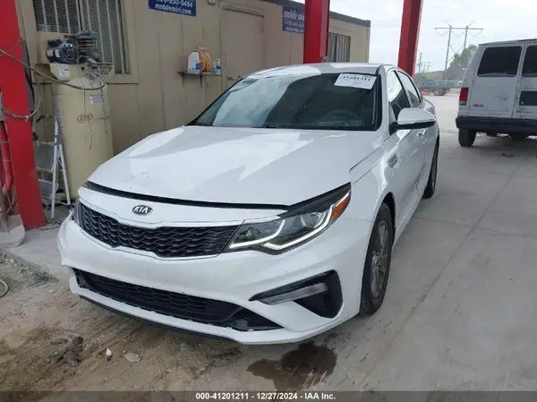 5XXGT4L31LG427080 2020 KIA OPTIMA - Image 2