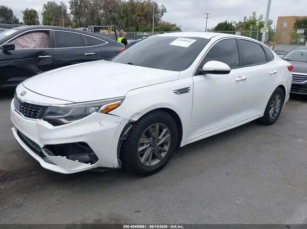 5XXGT4L31LG429170 2020 KIA OPTIMA - Image 2