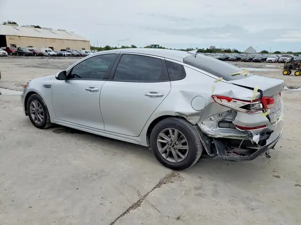 5XXGT4L31LG431226 2020 KIA OPTIMA - Image 2