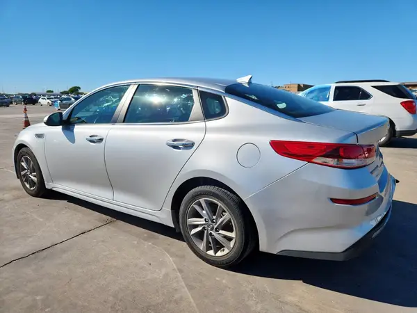 5XXGT4L31LG437768 2020 KIA OPTIMA - Image 2