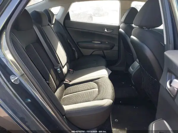 5XXGT4L31LG438130 2020 KIA OPTIMA - Image 8