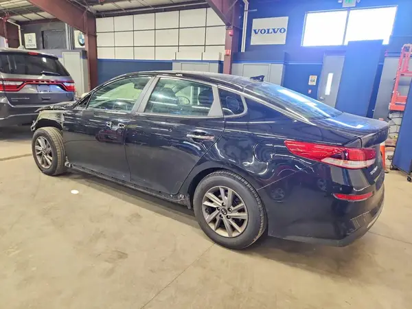 5XXGT4L31LG438760 2020 KIA OPTIMA - Image 2