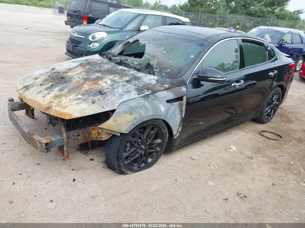 5XXGT4L31LG440153 2020 KIA OPTIMA - Image 2