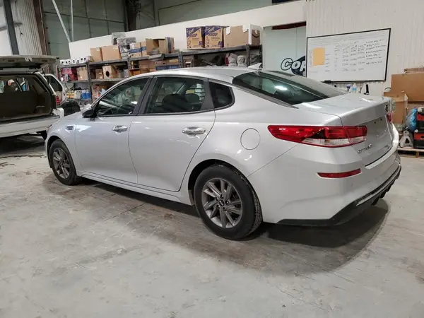 5XXGT4L31LG447619 2020 KIA OPTIMA - Image 2