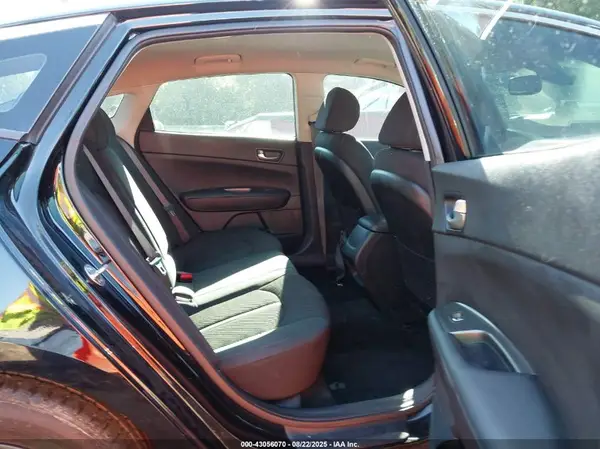 5XXGT4L31LG447975 2020 KIA OPTIMA - Image 8
