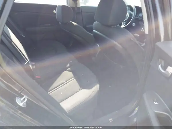 5XXGT4L32GG002263 2016 KIA OPTIMA - Image 8