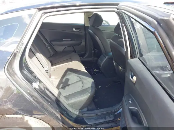 5XXGT4L32GG002280 2016 KIA OPTIMA - Image 8