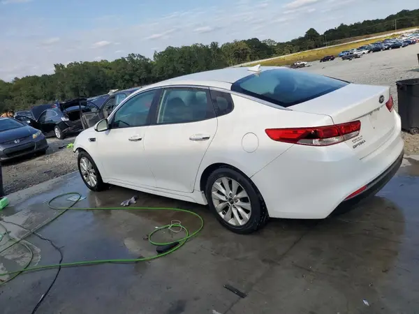 5XXGT4L32GG002408 2016 KIA OPTIMA - Image 2