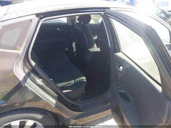 5XXGT4L32GG003252 2016 KIA OPTIMA - Image 8