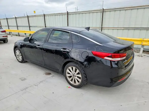 5XXGT4L32GG009617 2016 KIA OPTIMA - Image 2