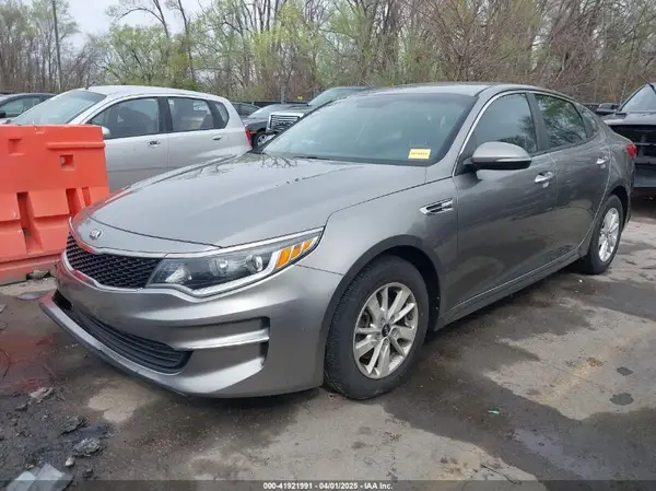 5XXGT4L32GG015238 2016 KIA OPTIMA - Image 2