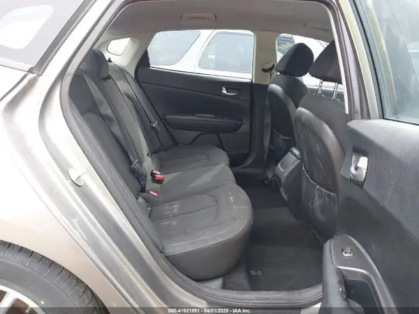 5XXGT4L32GG015238 2016 KIA OPTIMA - Image 8