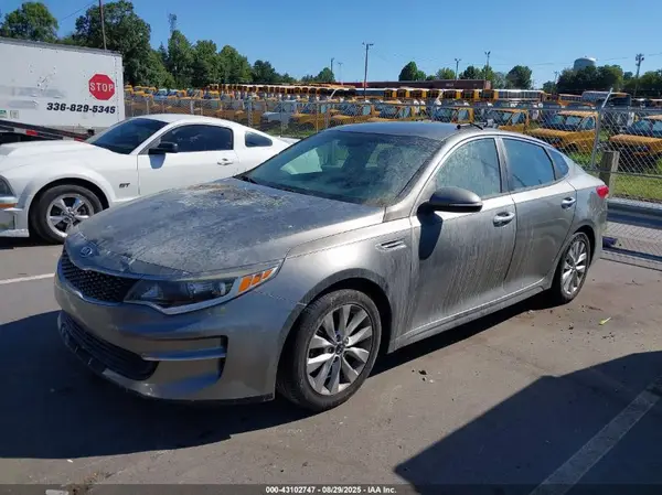 5XXGT4L32GG015837 2016 KIA OPTIMA - Image 2