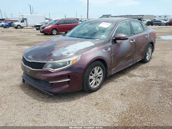 5XXGT4L32GG018768 2016 KIA OPTIMA - Image 2