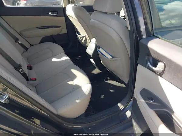 5XXGT4L32GG022397 2016 KIA OPTIMA - Image 8