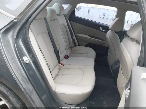 5XXGT4L32GG023002 2016 KIA OPTIMA - Image 8