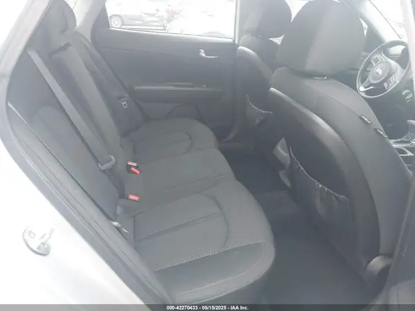 5XXGT4L32GG025333 2016 KIA OPTIMA - Image 8