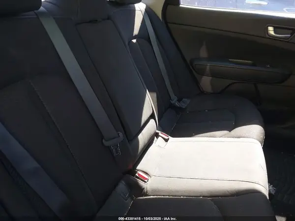 5XXGT4L32GG028328 2016 KIA OPTIMA - Image 8