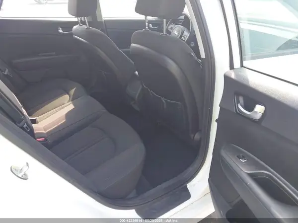 5XXGT4L32GG032329 2016 KIA OPTIMA - Image 8