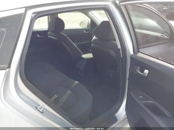 5XXGT4L32GG032914 2016 KIA OPTIMA - Image 8