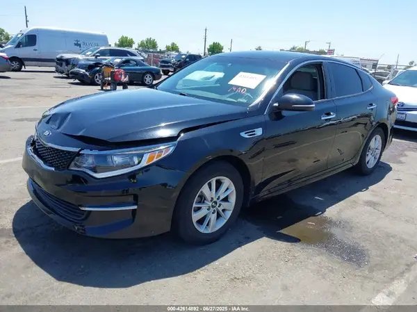 5XXGT4L32GG038471 2016 KIA OPTIMA - Image 2