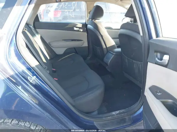 5XXGT4L32GG044142 2016 KIA OPTIMA - Image 8