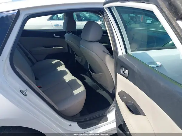 5XXGT4L32GG051060 2016 KIA OPTIMA - Image 8