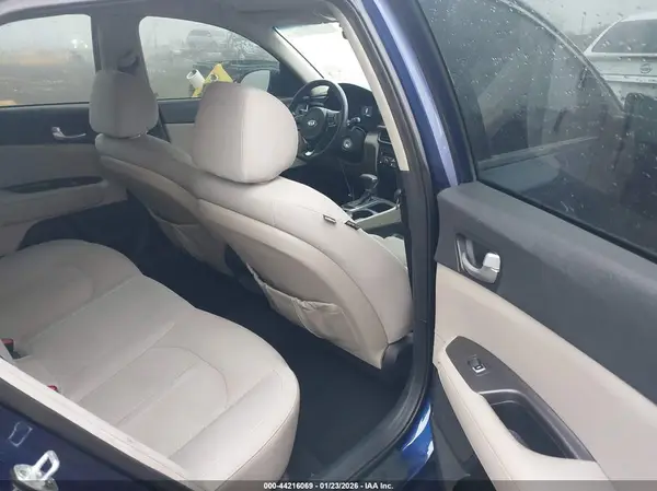 5XXGT4L32GG060017 2016 KIA OPTIMA - Image 8