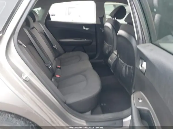 5XXGT4L32GG060194 2016 KIA OPTIMA - Image 8