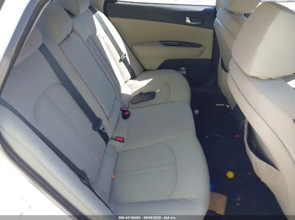 5XXGT4L32GG069056 2016 KIA OPTIMA - Image 8