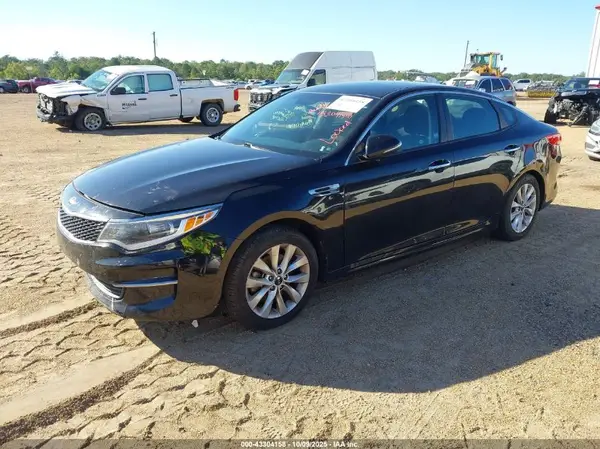 5XXGT4L32GG070756 2016 KIA OPTIMA - Image 2