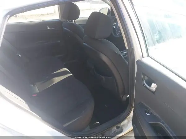 5XXGT4L32GG073673 2016 KIA OPTIMA - Image 8