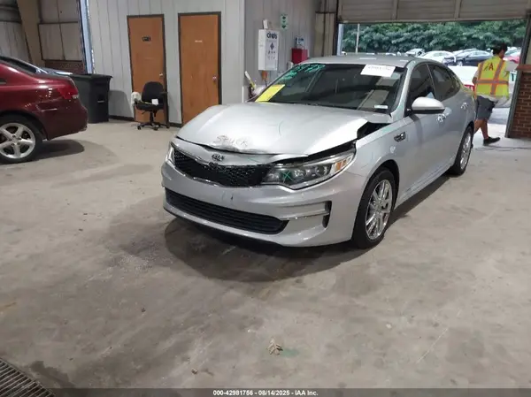 5XXGT4L32GG074337 2016 KIA OPTIMA - Image 2