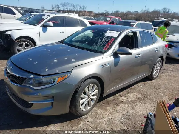 5XXGT4L32GG076573 2016 KIA OPTIMA - Image 2