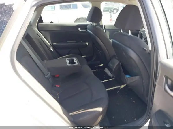 5XXGT4L32GG077190 2016 KIA OPTIMA - Image 8