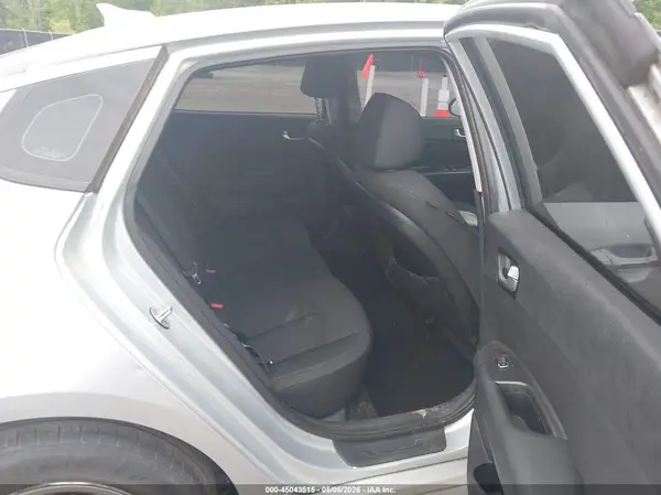 5XXGT4L32GG078498 2016 KIA OPTIMA - Image 8