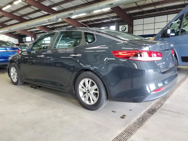 5XXGT4L32GG078968 2016 KIA OPTIMA - Image 2
