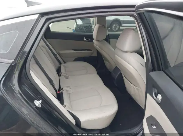 5XXGT4L32GG079456 2016 KIA OPTIMA - Image 8