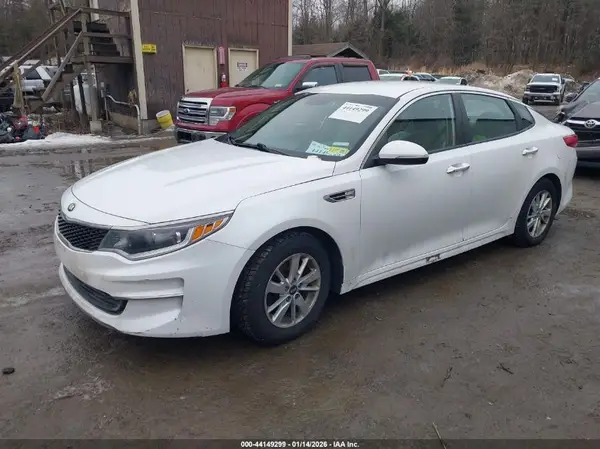 5XXGT4L32GG080624 2016 KIA OPTIMA - Image 2