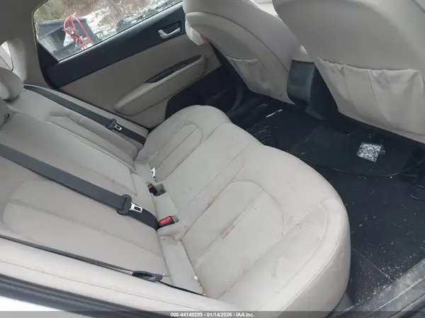 5XXGT4L32GG080624 2016 KIA OPTIMA - Image 8