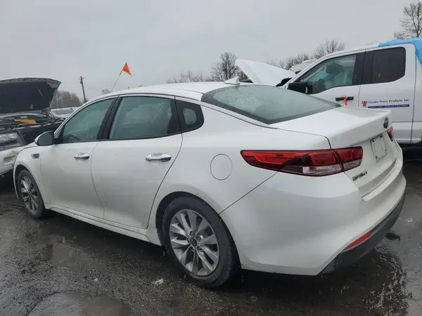 5XXGT4L32GG081725 2016 KIA OPTIMA - Image 2